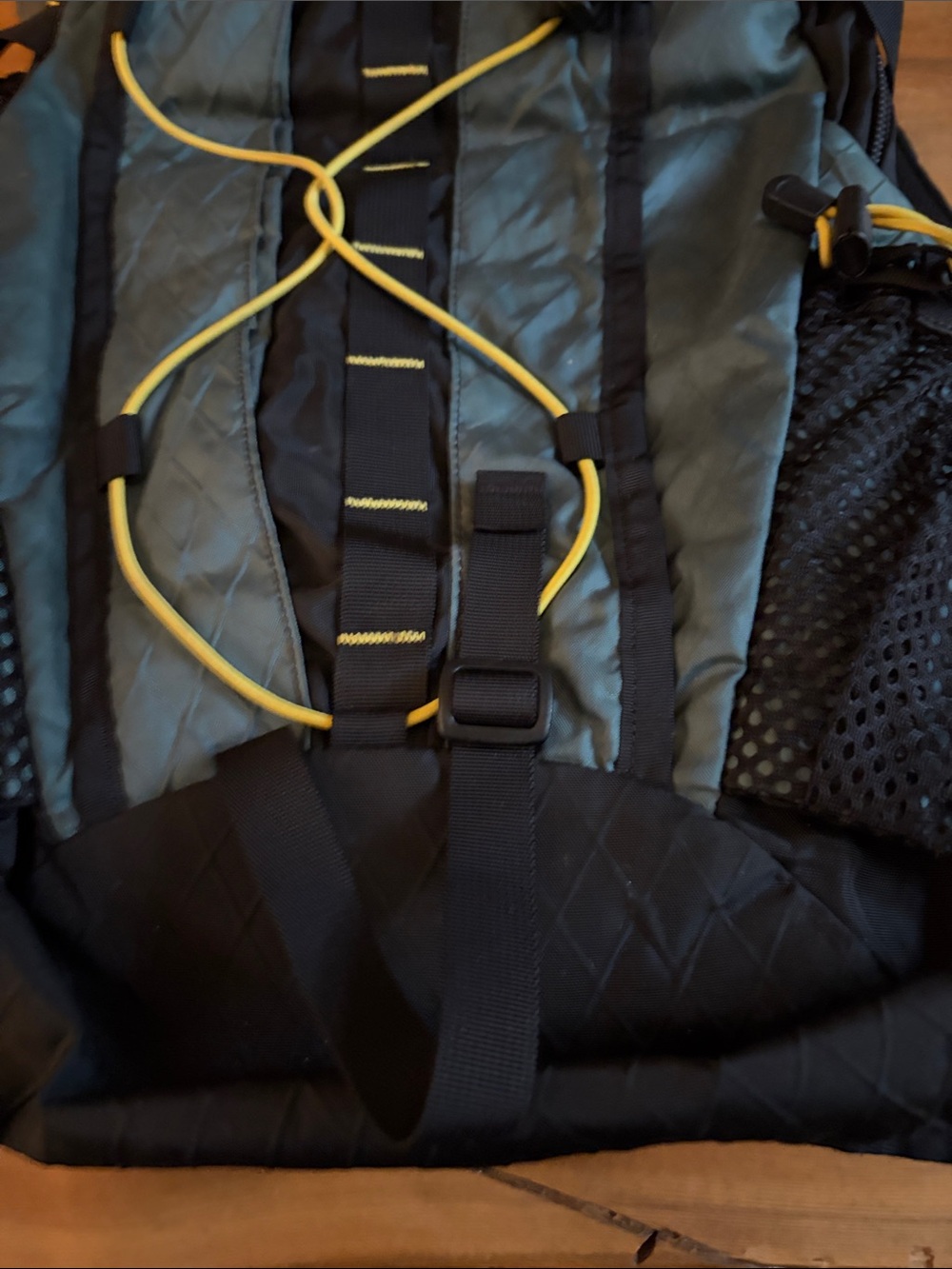Mountainsmith Wraith Green and Yellow Lightweight Outdoor Backpack - Picture 6 of 7